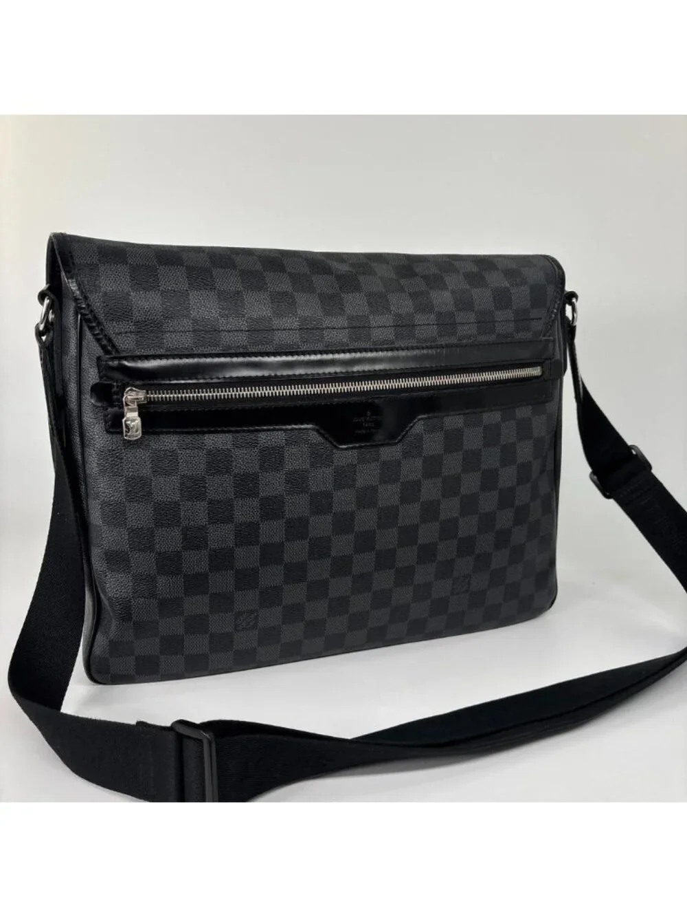 Louis Vuitton Damier Graphite Daniel GM Shoulder Bag